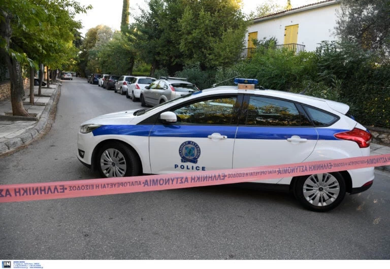 Εγκλημα στην Καλαμαριά: «Ο γιος μου δεν είναι δολοφόνος» – Συγκλονισμένη η μητέρα του ψυκτικού (βίντεο)